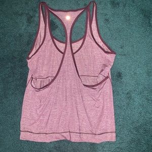 Maroon run the day Lululemon tank ❤️💜